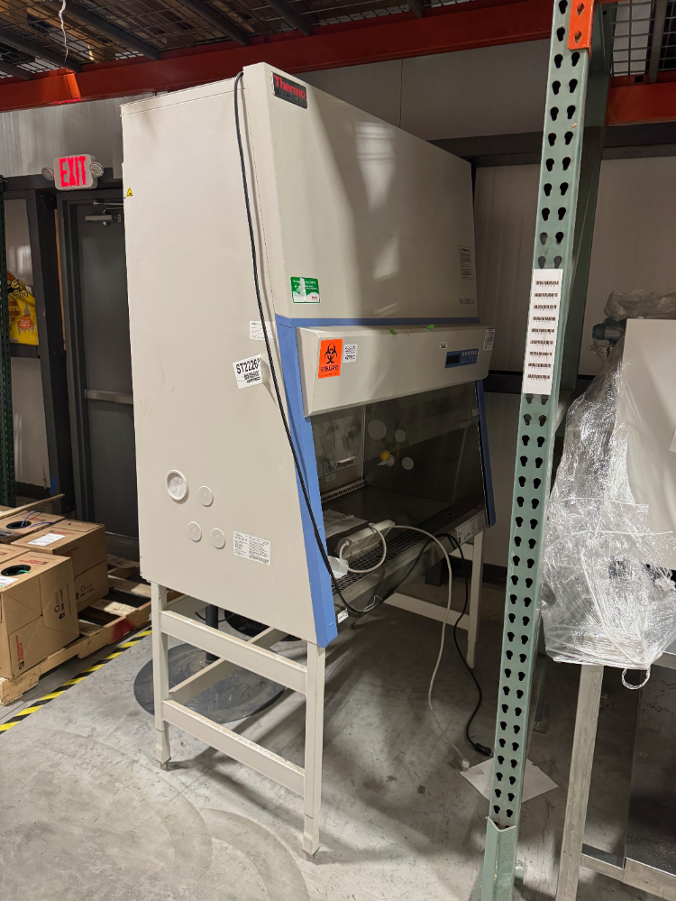 Image of Thermo 1300 Series A2 4' BioSafety Cabinet